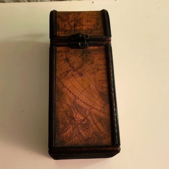 No Brand Other - [SOLD]☆[HP]☆  Vintage Wooden Wine Box/Carrier